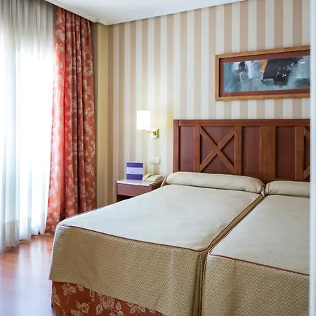 Ilunion Alcora Sevilla 4* San Juan de Aznalfarache