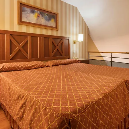 Ilunion Alcora Sevilla 4* San Juan de Aznalfarache