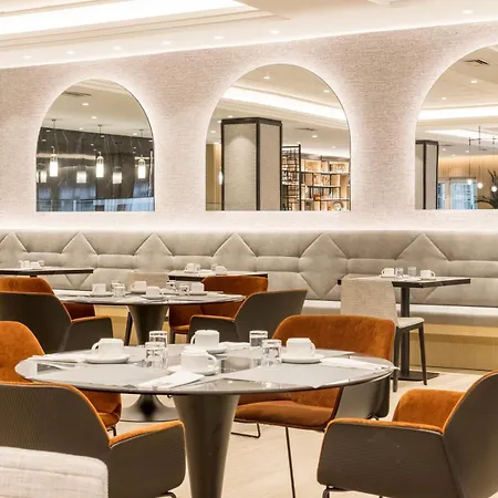 מלון Ilunion Alcora Sevilla 4*