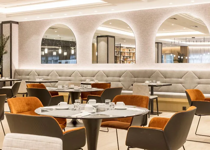 Hotel Ilunion Alcora Sevilla 4*