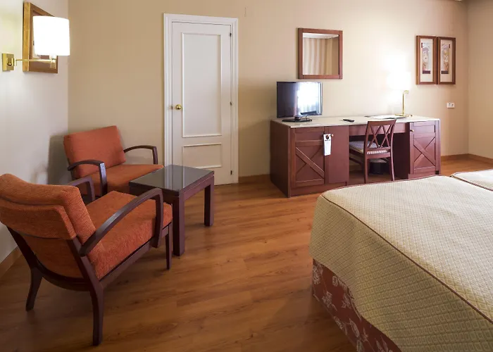 Hotel Ilunion Alcora Sevilla 4*