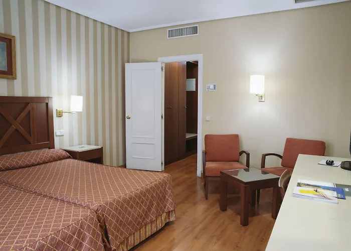 Ilunion Alcora Sevilla Hotel 4*