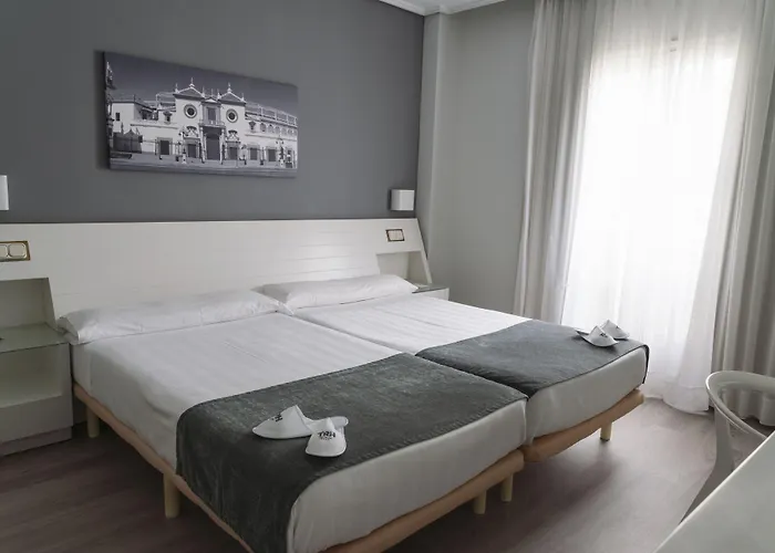 Hotel Ilunion Alcora Sevilla 4*