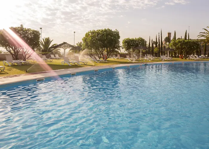 Ilunion Alcora Sevilla Hotel 4*